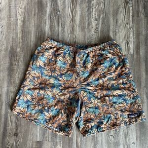 Patagonia - Medium Men’s Baggies Short - 7”